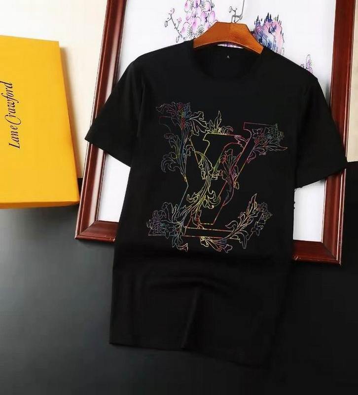 Louis Vuitton Men's T-shirts 395